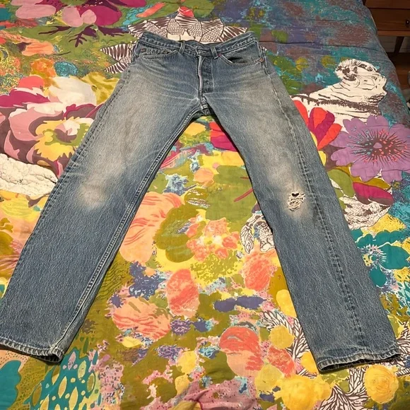 True Vintage Levi’s 501 - Picture 3 of 17